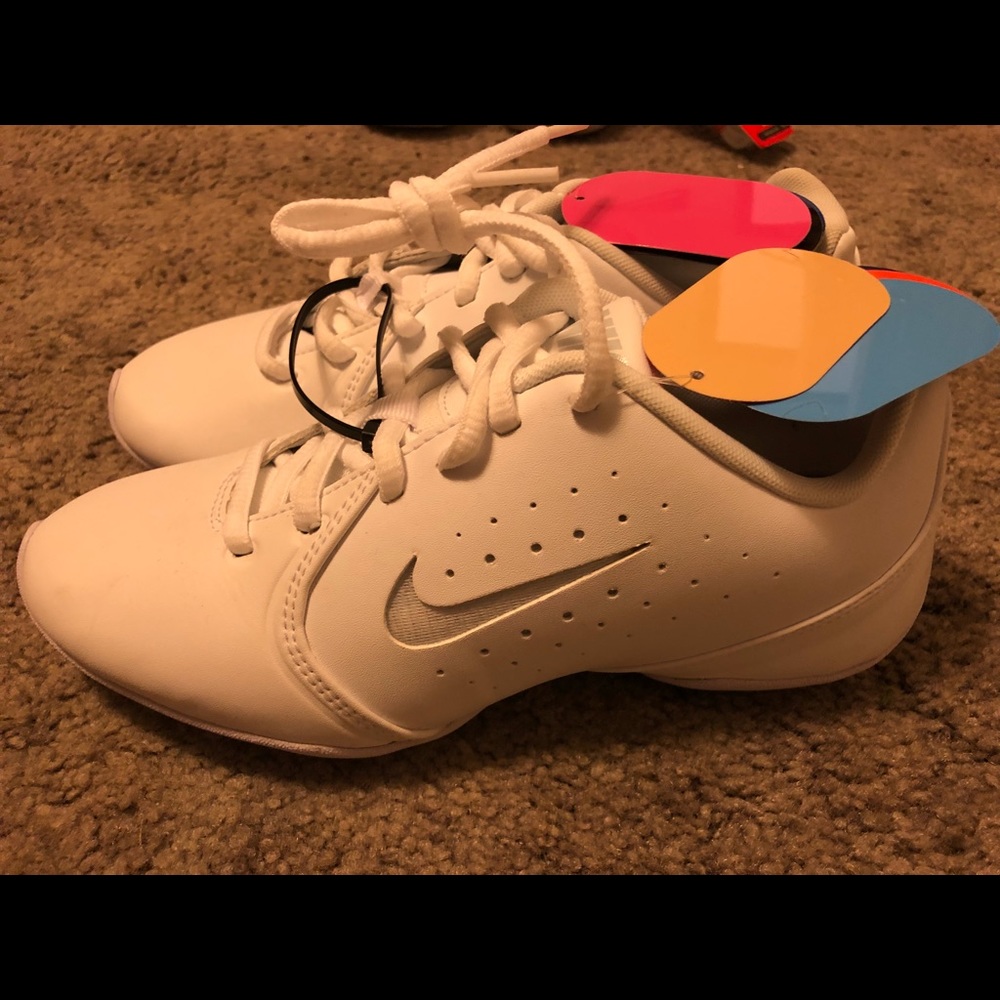 Nike Cheer Shoes Size 5.5
